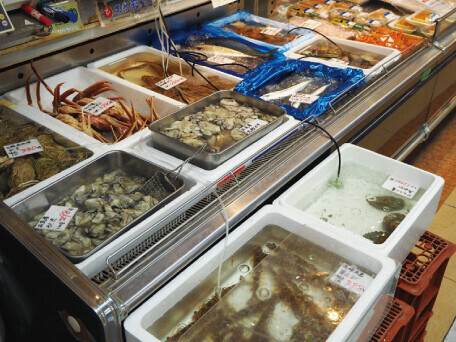 スーパーの魚屋さんとは思えない驚愕の品揃え！